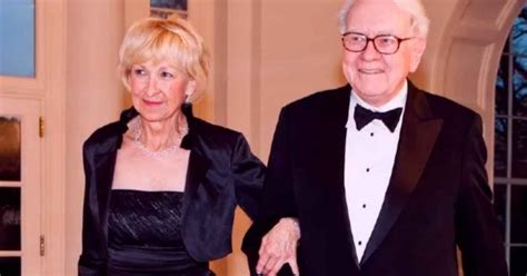 warren buffett wiki|warren buffett wife.